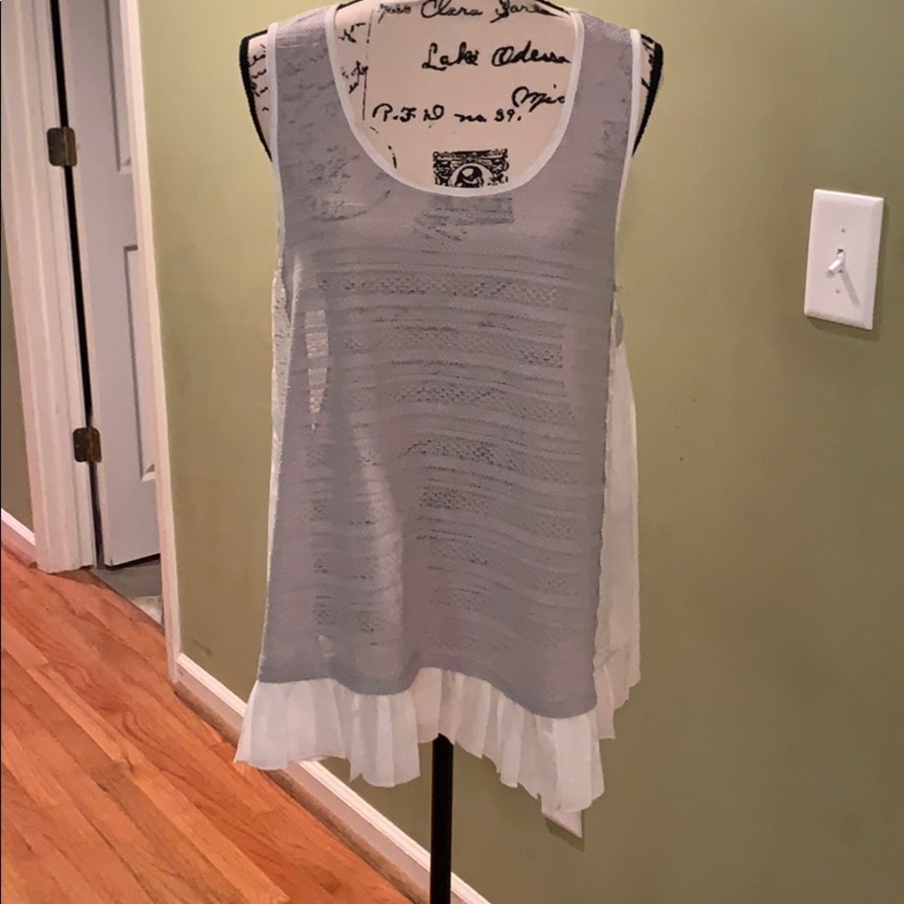 A’Reve Boho Gray White Lace Back Tank Top Shirt